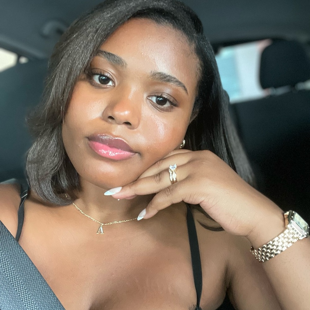 Meet your Posher, Arianna